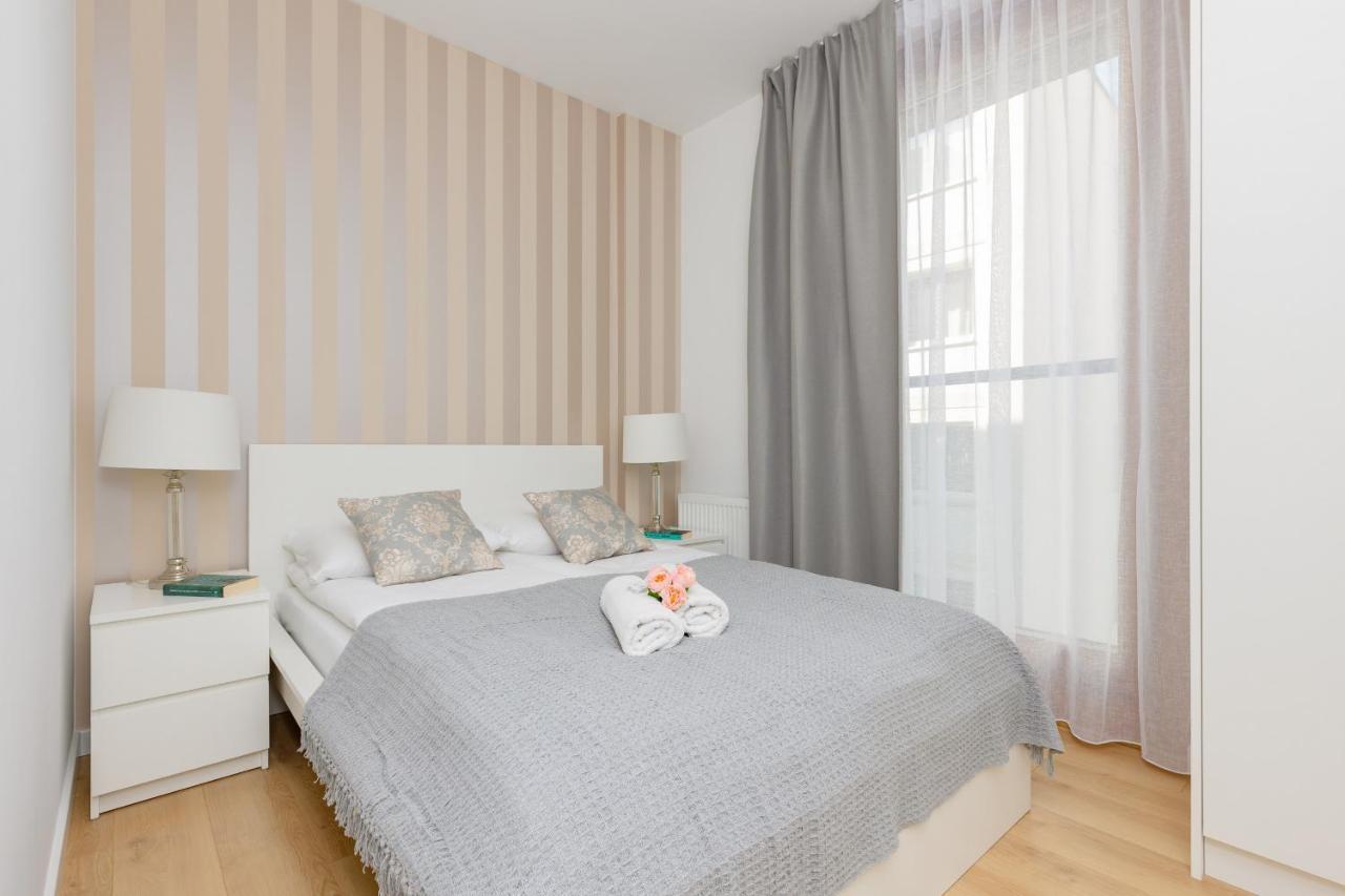 Warszawa Srodmiescie Bonifraterska Apartments By Noclegi Renters ภายนอก รูปภาพ