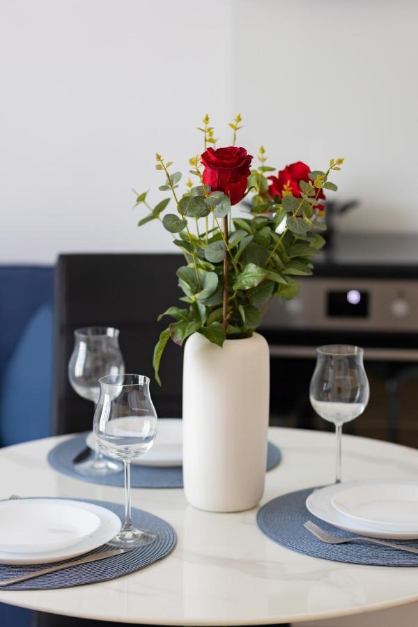 Warszawa Srodmiescie Bonifraterska Apartments By Noclegi Renters ภายนอก รูปภาพ