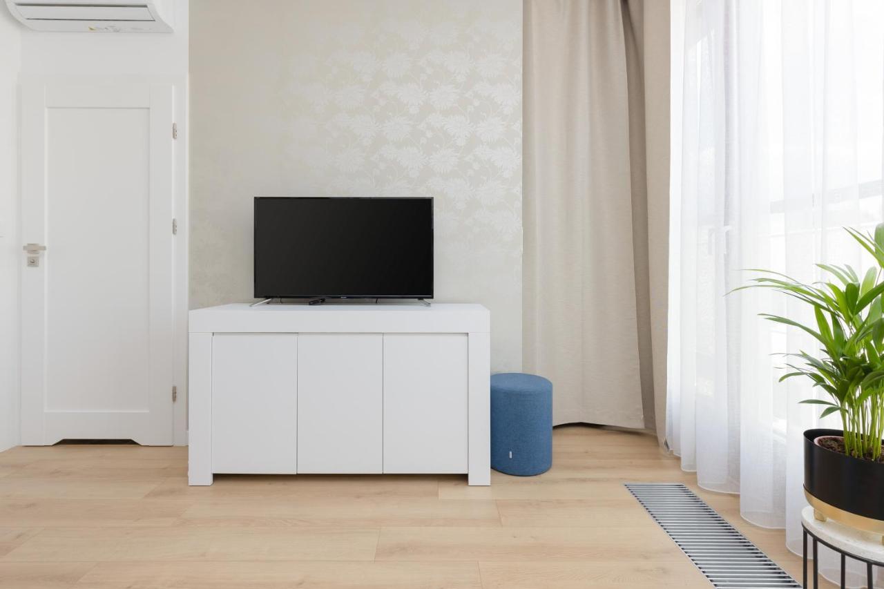 Warszawa Srodmiescie Bonifraterska Apartments By Noclegi Renters ภายนอก รูปภาพ